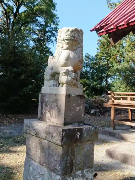 諏訪神社の狛犬