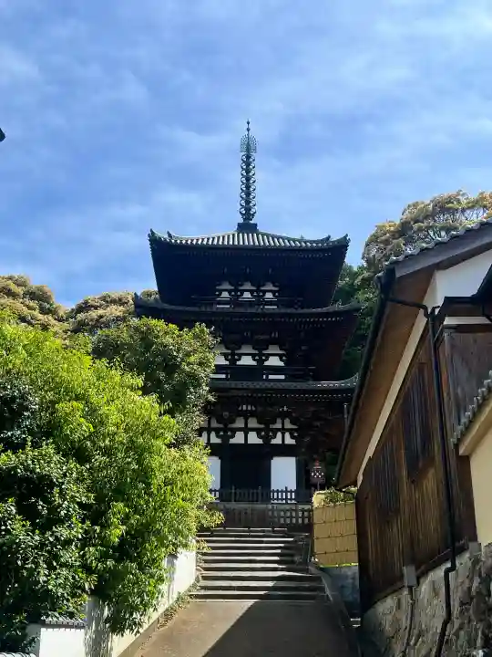 當麻寺の{uncategorized: "未分類", other: "その他", undefined: "問題あり", building: "その他建物", grave: "お墓", sacred_gate: "鳥居", guardian: "狛犬", statue: "像", buddha: "仏像", history: "歴史", nature: "自然", garden: "庭園", animal: "動物", pagoda: "塔", temizu: "手水舎", mountain_gate: "山門・神門", sanctuary: "本殿・本堂", subordinate: "末社・摂社", art: "芸術", scenery: "景色", jizo: "地蔵", ema: "絵馬", goshuin: "御朱印", omikuji: "おみくじ", items: "授与品その他", amulet: "お守り", goshuincho: "御朱印帳", eats: "食事", festival: "お祭り", votive_dance: "神楽", shichigosan: "七五三参", wedding: "結婚式", experience: "体験その他", initially: "初詣", around: "周辺", anti_infection: "感染症対策"}