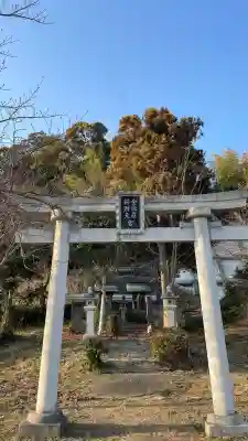 金比羅・辨財天宮の{uncategorized: "未分類", other: "その他", undefined: "問題あり", building: "その他建物", grave: "お墓", sacred_gate: "鳥居", guardian: "狛犬", statue: "像", buddha: "仏像", history: "歴史", nature: "自然", garden: "庭園", animal: "動物", pagoda: "塔", temizu: "手水舎", mountain_gate: "山門・神門", sanctuary: "本殿・本堂", subordinate: "末社・摂社", art: "芸術", scenery: "景色", jizo: "地蔵", ema: "絵馬", goshuin: "御朱印", omikuji: "おみくじ", items: "授与品その他", amulet: "お守り", goshuincho: "御朱印帳", eats: "食事", festival: "お祭り", votive_dance: "神楽", shichigosan: "七五三参", wedding: "結婚式", experience: "体験その他", initially: "初詣", around: "周辺", anti_infection: "感染症対策"}