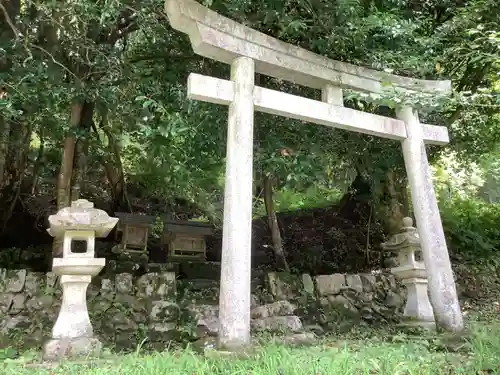 田の神他地元の神様の鳥居