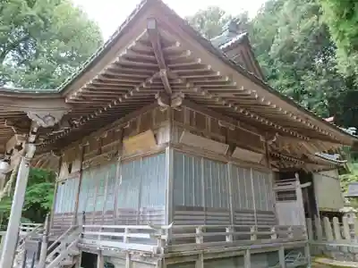 白鳥神社の本殿・本堂