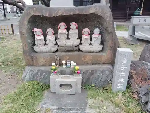 是字寺龍海院の地蔵