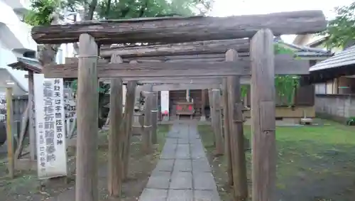 厳島神社（港町弁財天）の鳥居