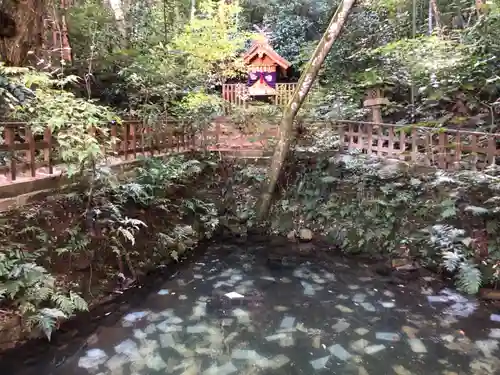 八重垣神社の庭園