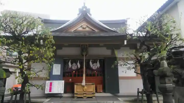 穏田神社の本殿・本堂