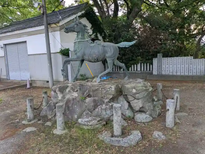 豊浜八幡神社の{uncategorized: "未分類", other: "その他", undefined: "問題あり", building: "その他建物", grave: "お墓", sacred_gate: "鳥居", guardian: "狛犬", statue: "像", buddha: "仏像", history: "歴史", nature: "自然", garden: "庭園", animal: "動物", pagoda: "塔", temizu: "手水舎", mountain_gate: "山門・神門", sanctuary: "本殿・本堂", subordinate: "末社・摂社", art: "芸術", scenery: "景色", jizo: "地蔵", ema: "絵馬", goshuin: "御朱印", omikuji: "おみくじ", items: "授与品その他", amulet: "お守り", goshuincho: "御朱印帳", eats: "食事", festival: "お祭り", votive_dance: "神楽", shichigosan: "七五三参", wedding: "結婚式", experience: "体験その他", initially: "初詣", around: "周辺", anti_infection: "感染症対策"}