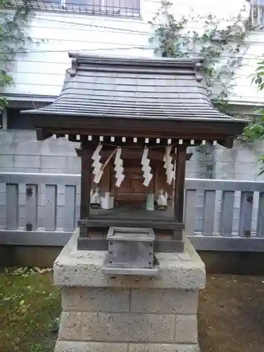 乾徳稲荷神社の末社・摂社