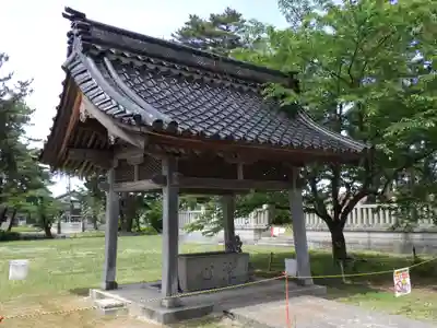 新治神社の手水舎