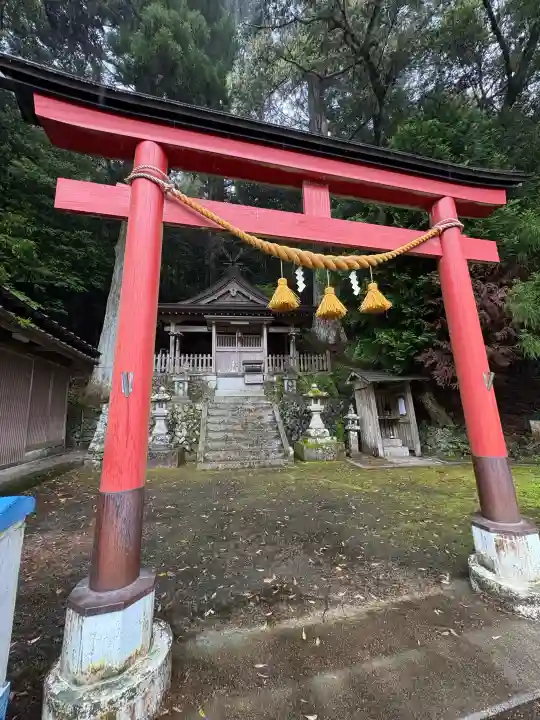 春日神社の{uncategorized: "未分類", other: "その他", undefined: "問題あり", building: "その他建物", grave: "お墓", sacred_gate: "鳥居", guardian: "狛犬", statue: "像", buddha: "仏像", history: "歴史", nature: "自然", garden: "庭園", animal: "動物", pagoda: "塔", temizu: "手水舎", mountain_gate: "山門・神門", sanctuary: "本殿・本堂", subordinate: "末社・摂社", art: "芸術", scenery: "景色", jizo: "地蔵", ema: "絵馬", goshuin: "御朱印", omikuji: "おみくじ", items: "授与品その他", amulet: "お守り", goshuincho: "御朱印帳", eats: "食事", festival: "お祭り", votive_dance: "神楽", shichigosan: "七五三参", wedding: "結婚式", experience: "体験その他", initially: "初詣", around: "周辺", anti_infection: "感染症対策"}