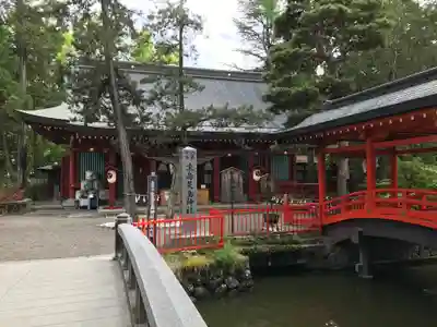 生島足島神社の本殿・本堂