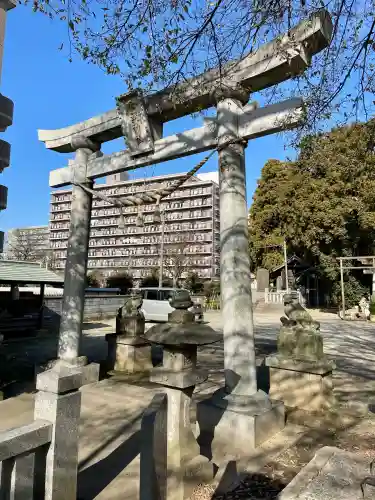 白髭神社の{uncategorized: "未分類", other: "その他", undefined: "問題あり", building: "その他建物", grave: "お墓", sacred_gate: "鳥居", guardian: "狛犬", statue: "像", buddha: "仏像", history: "歴史", nature: "自然", garden: "庭園", animal: "動物", pagoda: "塔", temizu: "手水舎", mountain_gate: "山門・神門", sanctuary: "本殿・本堂", subordinate: "末社・摂社", art: "芸術", scenery: "景色", jizo: "地蔵", ema: "絵馬", goshuin: "御朱印", omikuji: "おみくじ", items: "授与品その他", amulet: "お守り", goshuincho: "御朱印帳", eats: "食事", festival: "お祭り", votive_dance: "神楽", shichigosan: "七五三参", wedding: "結婚式", experience: "体験その他", initially: "初詣", around: "周辺", anti_infection: "感染症対策"}