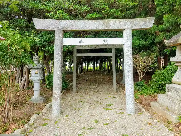 仲神社の鳥居