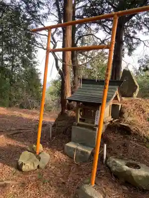 青麻三光神社の末社・摂社