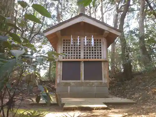 諏訪神社の本殿