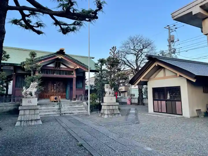 熊野神社の{uncategorized: "未分類", other: "その他", undefined: "問題あり", building: "その他建物", grave: "お墓", sacred_gate: "鳥居", guardian: "狛犬", statue: "像", buddha: "仏像", history: "歴史", nature: "自然", garden: "庭園", animal: "動物", pagoda: "塔", temizu: "手水舎", mountain_gate: "山門・神門", sanctuary: "本殿・本堂", subordinate: "末社・摂社", art: "芸術", scenery: "景色", jizo: "地蔵", ema: "絵馬", goshuin: "御朱印", omikuji: "おみくじ", items: "授与品その他", amulet: "お守り", goshuincho: "御朱印帳", eats: "食事", festival: "お祭り", votive_dance: "神楽", shichigosan: "七五三参", wedding: "結婚式", experience: "体験その他", initially: "初詣", around: "周辺", anti_infection: "感染症対策"}