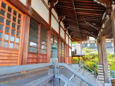 西来寺の本殿・本堂