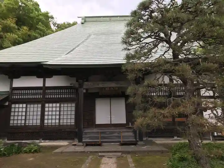 石行寺の本殿・本堂