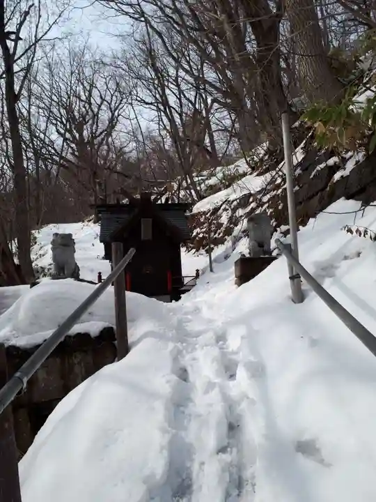 上山鼻神社の本殿・本堂