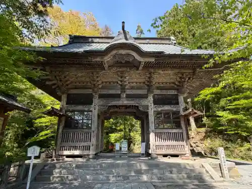 榛名神社の{uncategorized: "未分類", other: "その他", undefined: "問題あり", building: "その他建物", grave: "お墓", sacred_gate: "鳥居", guardian: "狛犬", statue: "像", buddha: "仏像", history: "歴史", nature: "自然", garden: "庭園", animal: "動物", pagoda: "塔", temizu: "手水舎", mountain_gate: "山門・神門", sanctuary: "本殿・本堂", subordinate: "末社・摂社", art: "芸術", scenery: "景色", jizo: "地蔵", ema: "絵馬", goshuin: "御朱印", omikuji: "おみくじ", items: "授与品その他", amulet: "お守り", goshuincho: "御朱印帳", eats: "食事", festival: "お祭り", votive_dance: "神楽", shichigosan: "七五三参", wedding: "結婚式", experience: "体験その他", initially: "初詣", around: "周辺", anti_infection: "感染症対策"}