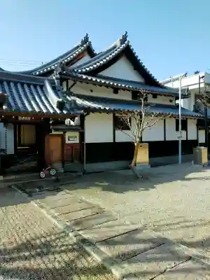 一乗院の{uncategorized: "未分類", other: "その他", undefined: "問題あり", building: "その他建物", grave: "お墓", sacred_gate: "鳥居", guardian: "狛犬", statue: "像", buddha: "仏像", history: "歴史", nature: "自然", garden: "庭園", animal: "動物", pagoda: "塔", temizu: "手水舎", mountain_gate: "山門・神門", sanctuary: "本殿・本堂", subordinate: "末社・摂社", art: "芸術", scenery: "景色", jizo: "地蔵", ema: "絵馬", goshuin: "御朱印", omikuji: "おみくじ", items: "授与品その他", amulet: "お守り", goshuincho: "御朱印帳", eats: "食事", festival: "お祭り", votive_dance: "神楽", shichigosan: "七五三参", wedding: "結婚式", experience: "体験その他", initially: "初詣", around: "周辺", anti_infection: "感染症対策"}