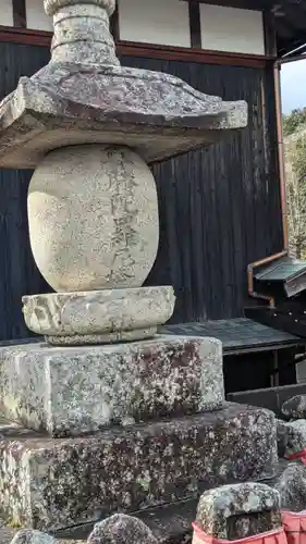 尊勝陀羅尼塔と石仏群(滋賀県)