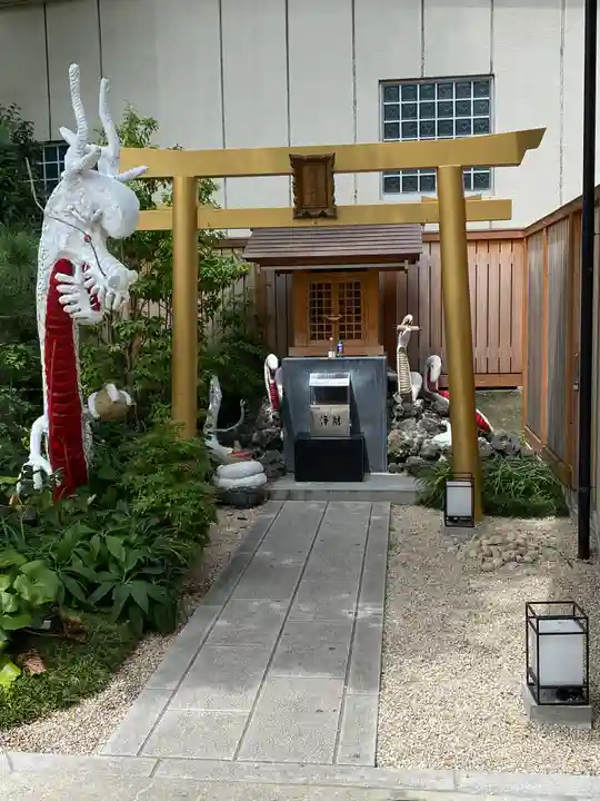 蛇窪神社の末社・摂社