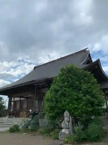 長泉寺の本殿・本堂