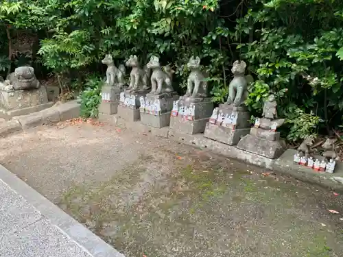 松江城山稲荷神社の像