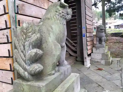 巣守神社の狛犬