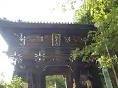 朝護孫子寺の山門