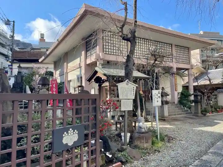 聖輪寺の{uncategorized: "未分類", other: "その他", undefined: "問題あり", building: "その他建物", grave: "お墓", sacred_gate: "鳥居", guardian: "狛犬", statue: "像", buddha: "仏像", history: "歴史", nature: "自然", garden: "庭園", animal: "動物", pagoda: "塔", temizu: "手水舎", mountain_gate: "山門・神門", sanctuary: "本殿・本堂", subordinate: "末社・摂社", art: "芸術", scenery: "景色", jizo: "地蔵", ema: "絵馬", goshuin: "御朱印", omikuji: "おみくじ", items: "授与品その他", amulet: "お守り", goshuincho: "御朱印帳", eats: "食事", festival: "お祭り", votive_dance: "神楽", shichigosan: "七五三参", wedding: "結婚式", experience: "体験その他", initially: "初詣", around: "周辺", anti_infection: "感染症対策"}