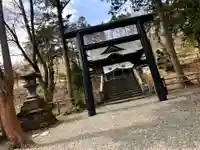 義經神社の鳥居