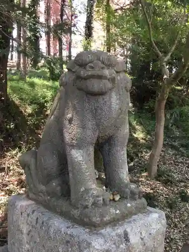 主石神社の狛犬