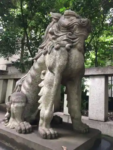 渋谷氷川神社の狛犬