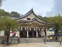 湊川神社の本殿