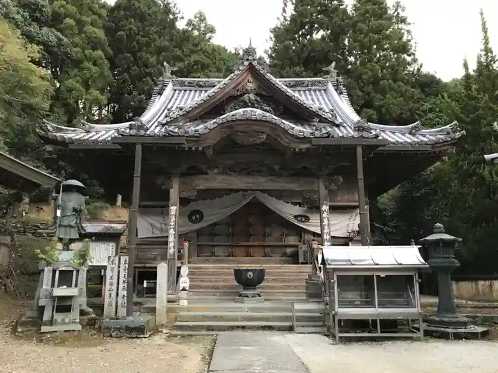 藤井寺の本殿・本堂