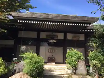 弥勒寺の本殿・本堂