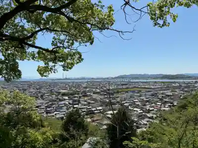 箆取神社の{uncategorized: "未分類", other: "その他", undefined: "問題あり", building: "その他建物", grave: "お墓", sacred_gate: "鳥居", guardian: "狛犬", statue: "像", buddha: "仏像", history: "歴史", nature: "自然", garden: "庭園", animal: "動物", pagoda: "塔", temizu: "手水舎", mountain_gate: "山門・神門", sanctuary: "本殿・本堂", subordinate: "末社・摂社", art: "芸術", scenery: "景色", jizo: "地蔵", ema: "絵馬", goshuin: "御朱印", omikuji: "おみくじ", items: "授与品その他", amulet: "お守り", goshuincho: "御朱印帳", eats: "食事", festival: "お祭り", votive_dance: "神楽", shichigosan: "七五三参", wedding: "結婚式", experience: "体験その他", initially: "初詣", around: "周辺", anti_infection: "感染症対策"}