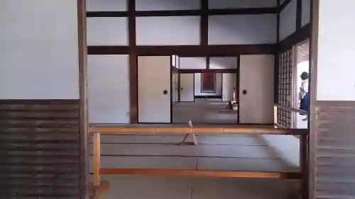 天龍寺の{uncategorized: "未分類", other: "その他", undefined: "問題あり", building: "その他建物", grave: "お墓", sacred_gate: "鳥居", guardian: "狛犬", statue: "像", buddha: "仏像", history: "歴史", nature: "自然", garden: "庭園", animal: "動物", pagoda: "塔", temizu: "手水舎", mountain_gate: "山門・神門", sanctuary: "本殿・本堂", subordinate: "末社・摂社", art: "芸術", scenery: "景色", jizo: "地蔵", ema: "絵馬", goshuin: "御朱印", omikuji: "おみくじ", items: "授与品その他", amulet: "お守り", goshuincho: "御朱印帳", eats: "食事", festival: "お祭り", votive_dance: "神楽", shichigosan: "七五三参", wedding: "結婚式", experience: "体験その他", initially: "初詣", around: "周辺", anti_infection: "感染症対策"}