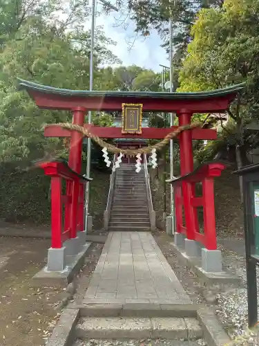 南大沢八幡神社の{uncategorized: "未分類", other: "その他", undefined: "問題あり", building: "その他建物", grave: "お墓", sacred_gate: "鳥居", guardian: "狛犬", statue: "像", buddha: "仏像", history: "歴史", nature: "自然", garden: "庭園", animal: "動物", pagoda: "塔", temizu: "手水舎", mountain_gate: "山門・神門", sanctuary: "本殿・本堂", subordinate: "末社・摂社", art: "芸術", scenery: "景色", jizo: "地蔵", ema: "絵馬", goshuin: "御朱印", omikuji: "おみくじ", items: "授与品その他", amulet: "お守り", goshuincho: "御朱印帳", eats: "食事", festival: "お祭り", votive_dance: "神楽", shichigosan: "七五三参", wedding: "結婚式", experience: "体験その他", initially: "初詣", around: "周辺", anti_infection: "感染症対策"}