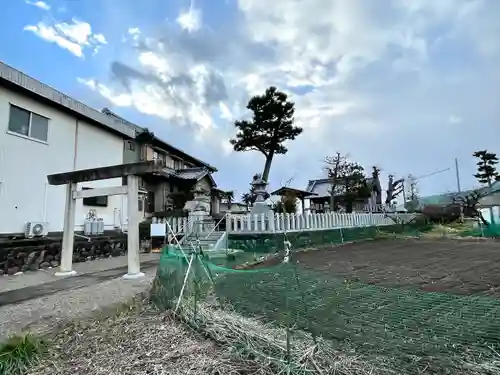 間々八劔神社の鳥居