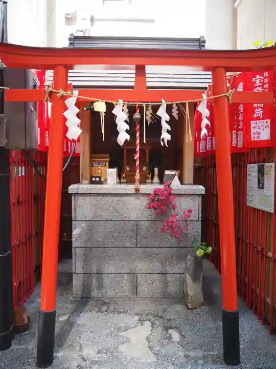 宝童稲荷神社の本殿・本堂