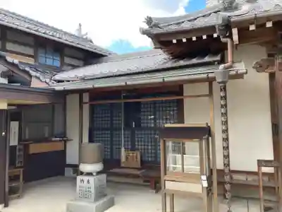 養護院の本殿・本堂