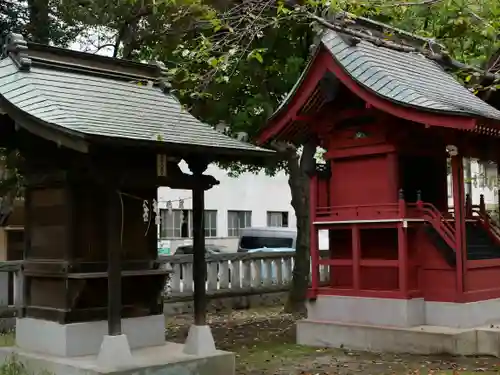 川口神社の末社