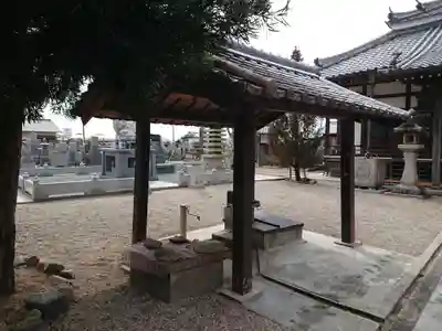 西方寺の手水舎