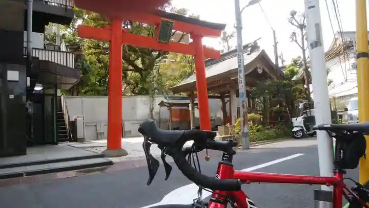 境稲荷神社の鳥居
