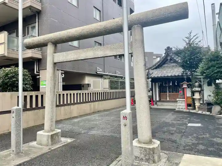 宝禄稲荷神社の{uncategorized: "未分類", other: "その他", undefined: "問題あり", building: "その他建物", grave: "お墓", sacred_gate: "鳥居", guardian: "狛犬", statue: "像", buddha: "仏像", history: "歴史", nature: "自然", garden: "庭園", animal: "動物", pagoda: "塔", temizu: "手水舎", mountain_gate: "山門・神門", sanctuary: "本殿・本堂", subordinate: "末社・摂社", art: "芸術", scenery: "景色", jizo: "地蔵", ema: "絵馬", goshuin: "御朱印", omikuji: "おみくじ", items: "授与品その他", amulet: "お守り", goshuincho: "御朱印帳", eats: "食事", festival: "お祭り", votive_dance: "神楽", shichigosan: "七五三参", wedding: "結婚式", experience: "体験その他", initially: "初詣", around: "周辺", anti_infection: "感染症対策"}