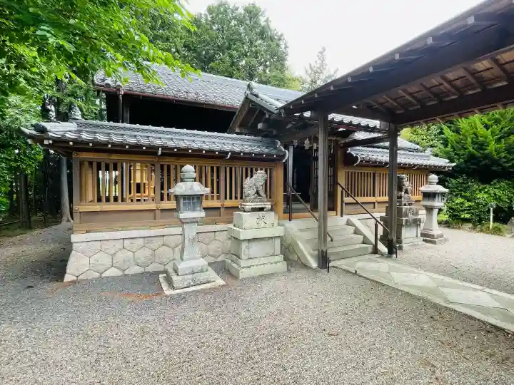 八坂神社の{uncategorized: "未分類", other: "その他", undefined: "問題あり", building: "その他建物", grave: "お墓", sacred_gate: "鳥居", guardian: "狛犬", statue: "像", buddha: "仏像", history: "歴史", nature: "自然", garden: "庭園", animal: "動物", pagoda: "塔", temizu: "手水舎", mountain_gate: "山門・神門", sanctuary: "本殿・本堂", subordinate: "末社・摂社", art: "芸術", scenery: "景色", jizo: "地蔵", ema: "絵馬", goshuin: "御朱印", omikuji: "おみくじ", items: "授与品その他", amulet: "お守り", goshuincho: "御朱印帳", eats: "食事", festival: "お祭り", votive_dance: "神楽", shichigosan: "七五三参", wedding: "結婚式", experience: "体験その他", initially: "初詣", around: "周辺", anti_infection: "感染症対策"}