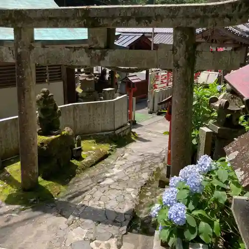 大本山七宝瀧寺の鳥居