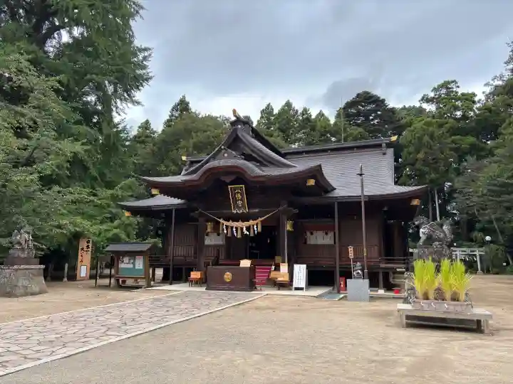 水戸八幡宮の{uncategorized: "未分類", other: "その他", undefined: "問題あり", building: "その他建物", grave: "お墓", sacred_gate: "鳥居", guardian: "狛犬", statue: "像", buddha: "仏像", history: "歴史", nature: "自然", garden: "庭園", animal: "動物", pagoda: "塔", temizu: "手水舎", mountain_gate: "山門・神門", sanctuary: "本殿・本堂", subordinate: "末社・摂社", art: "芸術", scenery: "景色", jizo: "地蔵", ema: "絵馬", goshuin: "御朱印", omikuji: "おみくじ", items: "授与品その他", amulet: "お守り", goshuincho: "御朱印帳", eats: "食事", festival: "お祭り", votive_dance: "神楽", shichigosan: "七五三参", wedding: "結婚式", experience: "体験その他", initially: "初詣", around: "周辺", anti_infection: "感染症対策"}